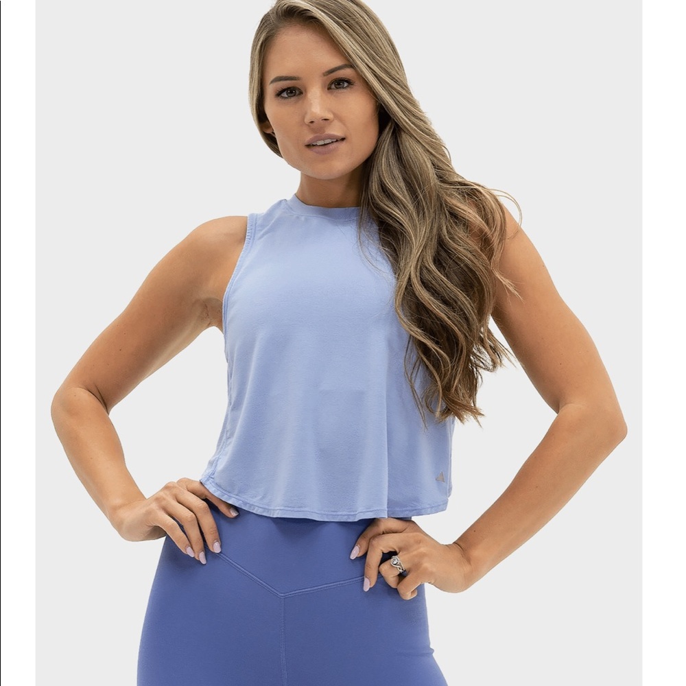 Light Blue Women's Cropped Tank Top - Modern Activewear